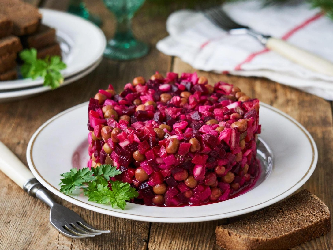 Секреты идеального винегрета по-русски: проверенный рецепт для любого застолья | marieclaire.ru