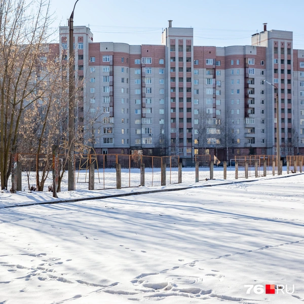 Рэп про качалку был записан около спортивной площадки  | Источник: Кирилл Поверинов / 76.RU