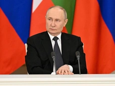 Владимиру Путину — 73: Долина, Басков, Навка и другие показали архивные фото с президентом на его день рождения