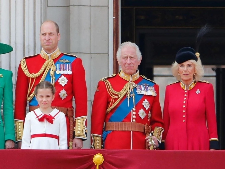 Трещина в браке? Три дерзких слова Карла III королеве Камилле, которые ...