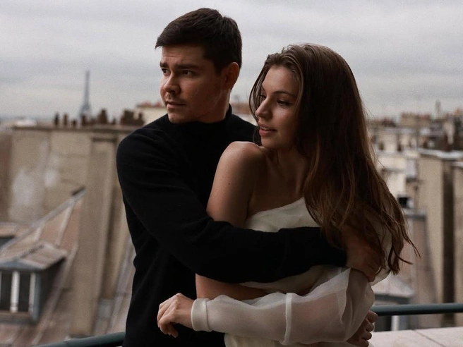 Пока одни обсуждают приговор, Лидия Муцольгова держит слово — любит мужа и в радости, и в горести | Источник: lidia_moree / Instagram (экстремистская организация, деятельность запрещена на территории РФ)