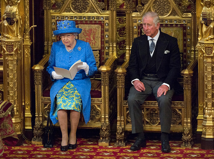 Фото №1 - Намек понят: как на самом деле Елизавета II относится к Brexit