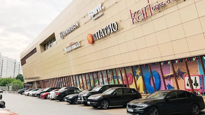 Из торгового центра вывели людей | Источник: «Яндекс. Карты», пользователь rio l.
