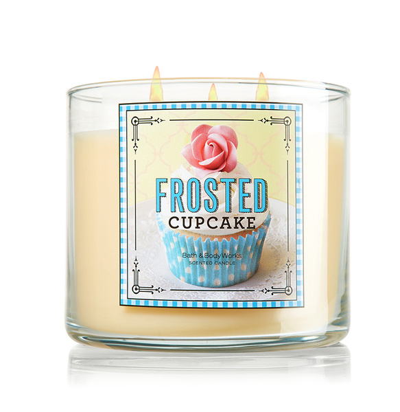 Свеча Frosted Cupcake Candle, Bath&Body Works