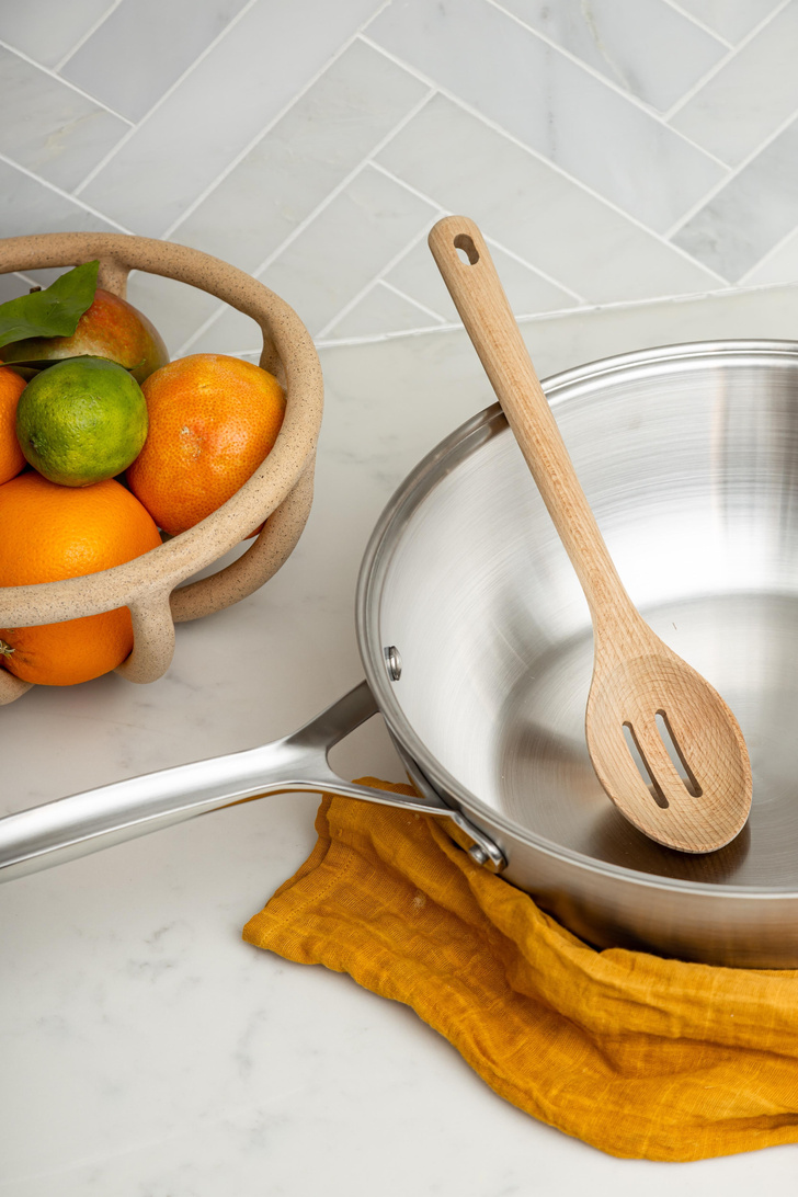 Испортятся или сломают технику: 8 видов посуды, которые нельзя мыть в посудомойке