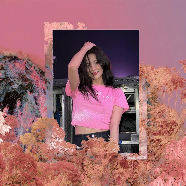 Джису из BLACKPINK показала красивый макияж с блестками на осень 2025 | Источник: theGirl