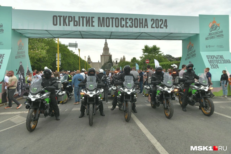 Мотоколонна выехала на Садовое кольцо в 12:00 | Источник: Артем Устюжанин / MSK1.RU