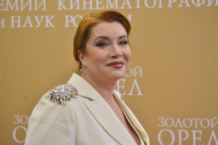 Вера Сотникова | www.starhit.ru