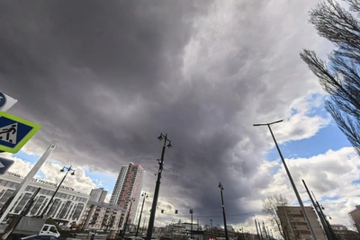 После атаки БПЛА над Пермью второй день черный дым