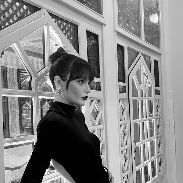 Источник: @sinemunsal