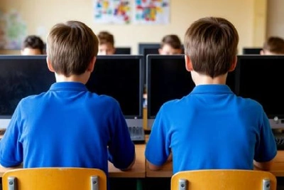 Школьники из Читы создали нейросеть для распознавания жестов