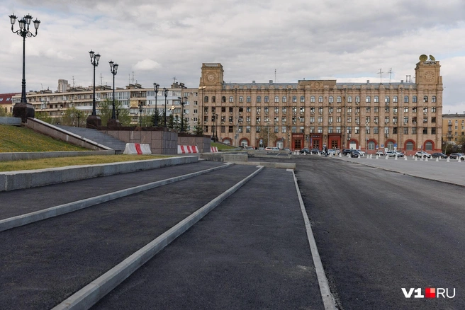 От солнца ни спрятаться, ни скрыться | Источник: Алексей Волхонский / V1.RU