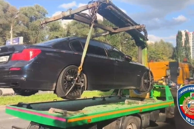 BMW с сотней штрафов задержали в Казани