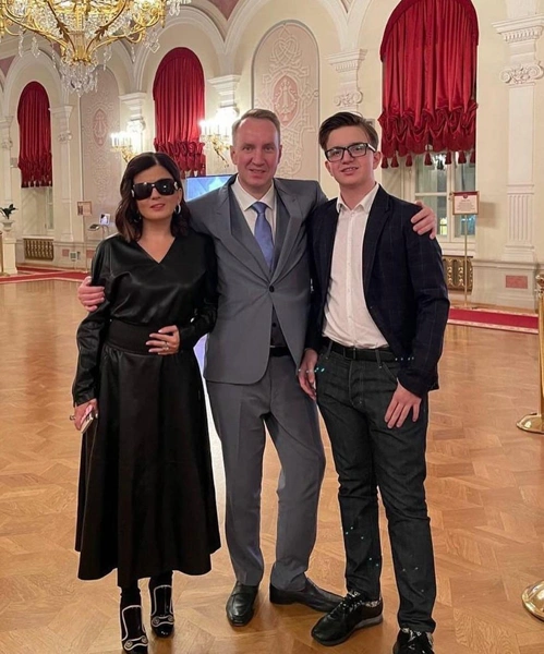Петр и Диана воспитывали сына Константина