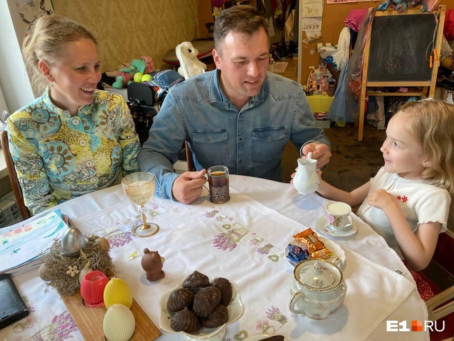 Лиза, Алена и Алексей | Источник: Елена Панкратьева / E1.RU