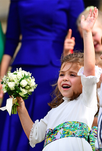 Как Сара Фергюсон стала Королевой на свадьбе дочери (правда, на пару секунд)