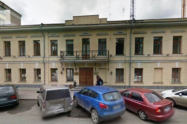 Дом Заверткина, он же "Здание духовного ведомства Екатеринбургской епархии", восстановили несколько лет назад.