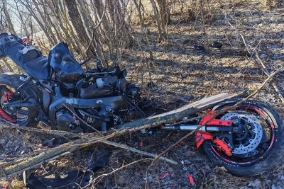 Мотоциклист погиб, съехав в кювет в Воронежской области