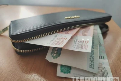 Жене участника спецоперации вернули украденные мошенником деньги