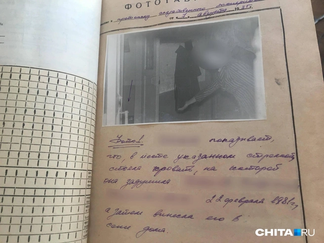 Миронова показывает, где и как душила первого мужа | Источник: Виктория Михайлюк