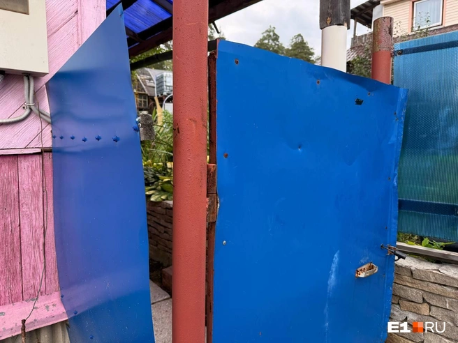 Многие жильцы пожаловались на сломанные замки | Источник: Дарья Костомина / E1.RU