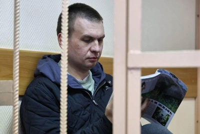 Суд над Ремесло: посты, Собчак и признание вины