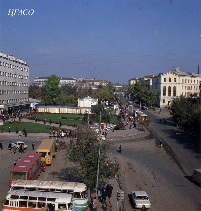 Вид на ЦУМ «Самара» со стороны Спортивной | Источник: фотофонд Центрального государственного архива Самарской области