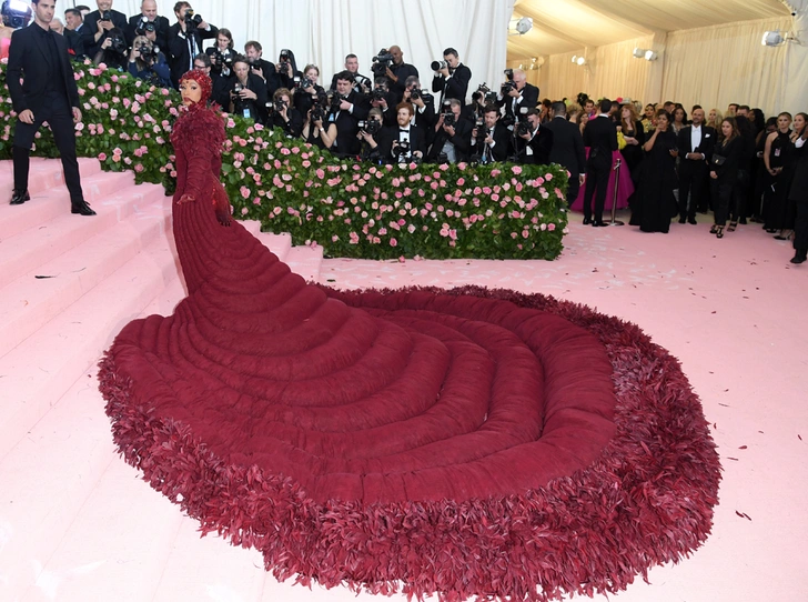 10 самых фантастических звездных образов с Met Gala 2019