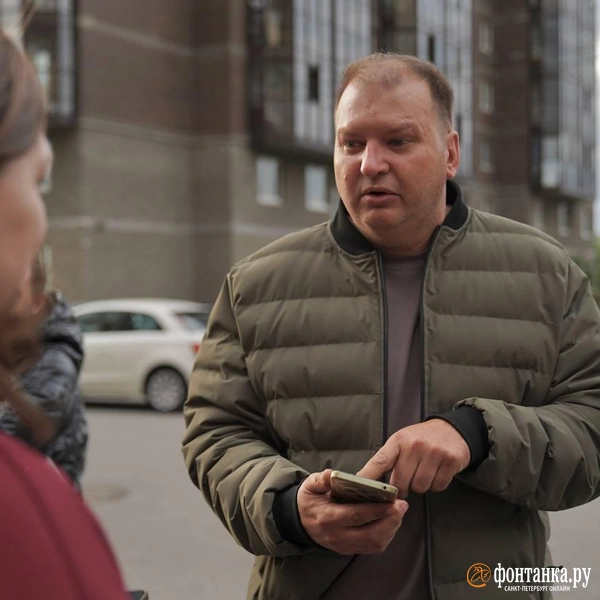 Жители эмоционально рассказывают «Фонтанке» про количество и суммы штрафов и попытки найти парковку хотя бы в аренду | Источник: Павел Даиси / FONTANKA.RU