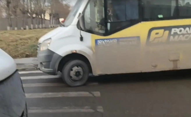 Маршрутки заметили у планетария местные жители | Источник: «Вдоль по Выборной» / «ВКонтакте»