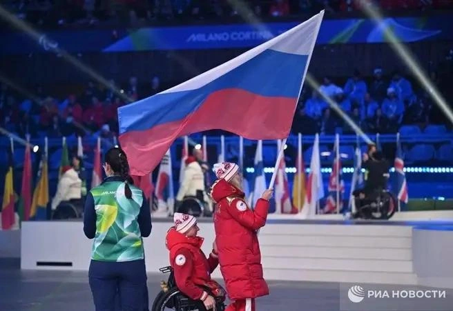 А еще Варвара была знаменосцем на закрытии Паралимпиады | Источник: РИА «Новости» / Telegram
