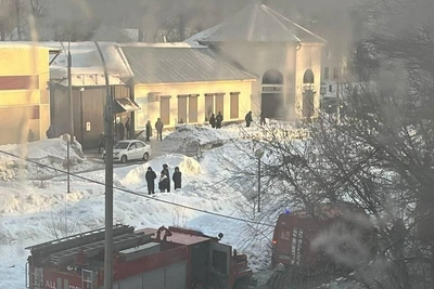 В Кемерове загорелся склад магазина на Тайшетской