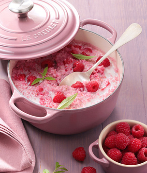 Романтичная коллекция посуды "Розовый шифон" от Le Creuset