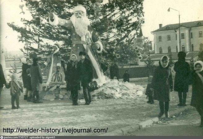 Площадь на пороге 1969 года | Источник: pastvu.com