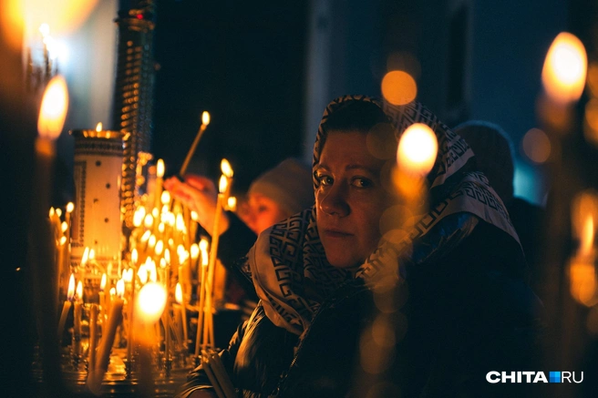 В Рождество у православных христиан принято посещать богослужения | Источник: Олег Федоров / CHITA.RU