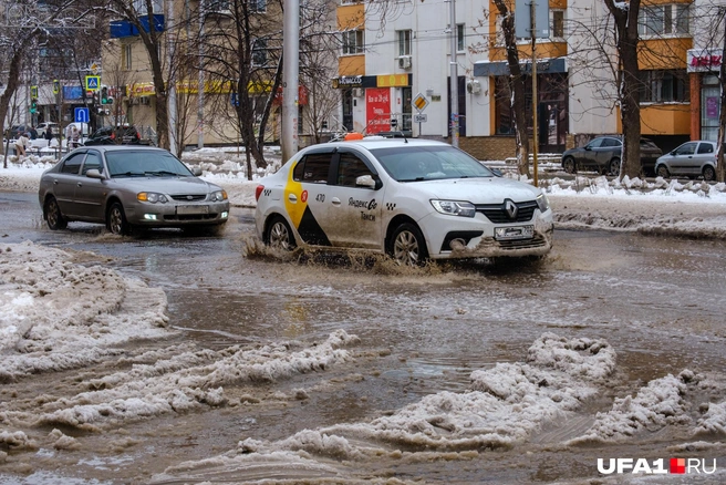Водные процедуры | Источник: Булат Салихов / UFA1.RU