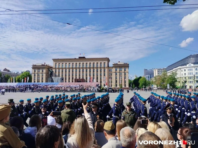 В прошлом году парад все же проводили | Источник: Дмитрий Волгин / Voronezh1.ru
