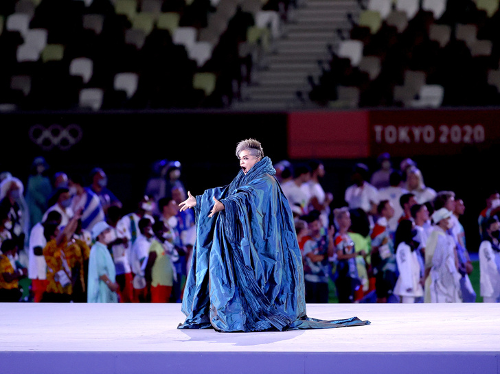 Слезы россиян, протестующий Токио: как прошло закрытие самой дорогой и странной Олимпиады
