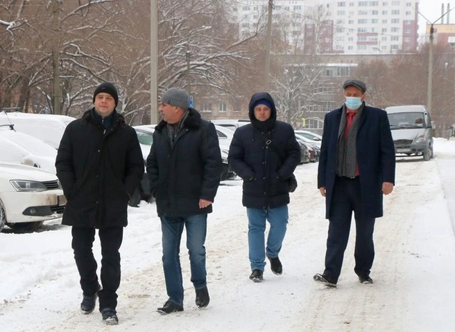 Бурмистров провел объезд Железнодорожного района | ya62.ru