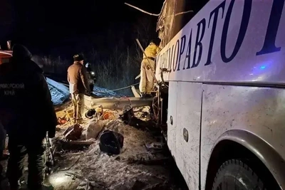 Китайского водителя задержали после ДТП с туристическим автобусом