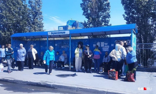 И это не «длинный» вариант новых «умных остановок», а уже имеющийся павильон | Источник: Анастасия Баринова / 56.RU