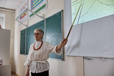 60 лет в школе: история сибирячки Аллы Бельковой