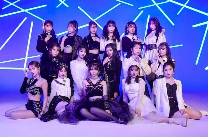 Столько участниц не запомнить: как работают AKB48, HKT48 и другие j-pop группы?