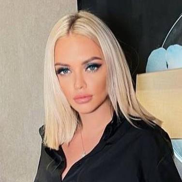 Милана Тюльпанова сыграла свадьбу в Петербурге