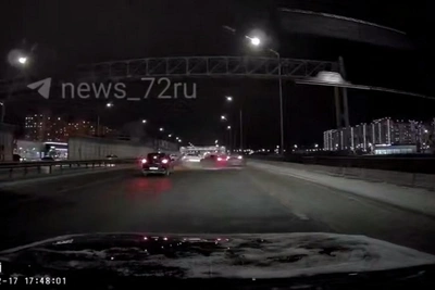 На видео попала массовая авария на тюменской объездной