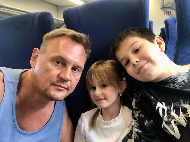Степан прекрасно относится к Ивану и считает его родным сыном
