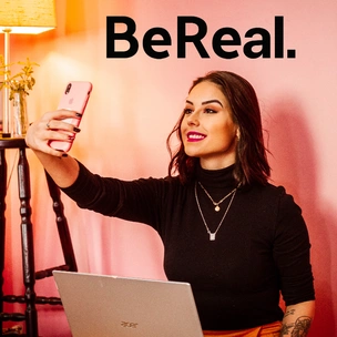 Приложение BeReal: что это и почему все сходят с ума по случайным селфи