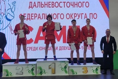 Амурские самбисты выиграли шесть золотых на первенстве ДФО