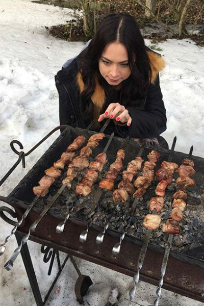 Настасья ограничивает себя в еде