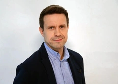 Сергей Перегудов о работе с Еленой Яковлевой, сравнении с Деревянко и недавней женитьбе